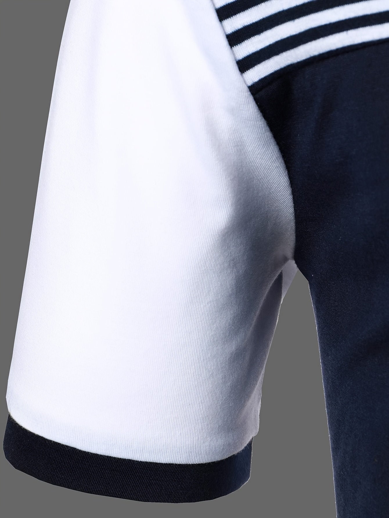 Herren Polohemd Modern Smart-Casual mit Streifen-Design und Brusttasche