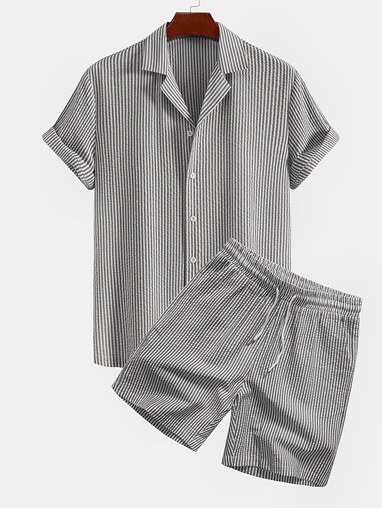 Herren Set Kurzarm Hemd und Shorts mit Streifen – Modernes Strandoutfit für Freizeit und Urlaub