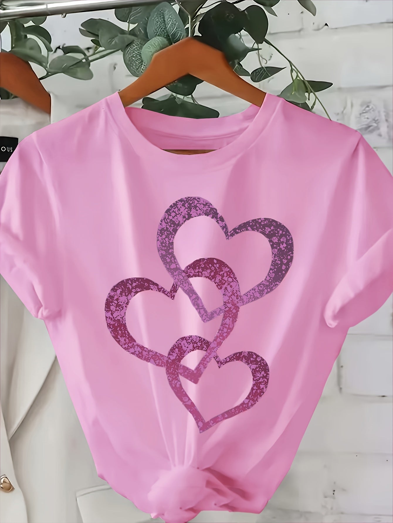 Damen T-Shirt mit Glitzer-Herz-Print – Modisches Freizeitshirt mit funkelndem Design