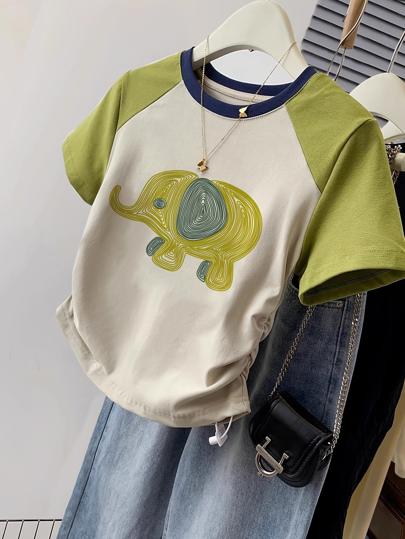Damen T-Shirt mit Elefantendruck im Y2K-Stil – Freizeit & Trendy