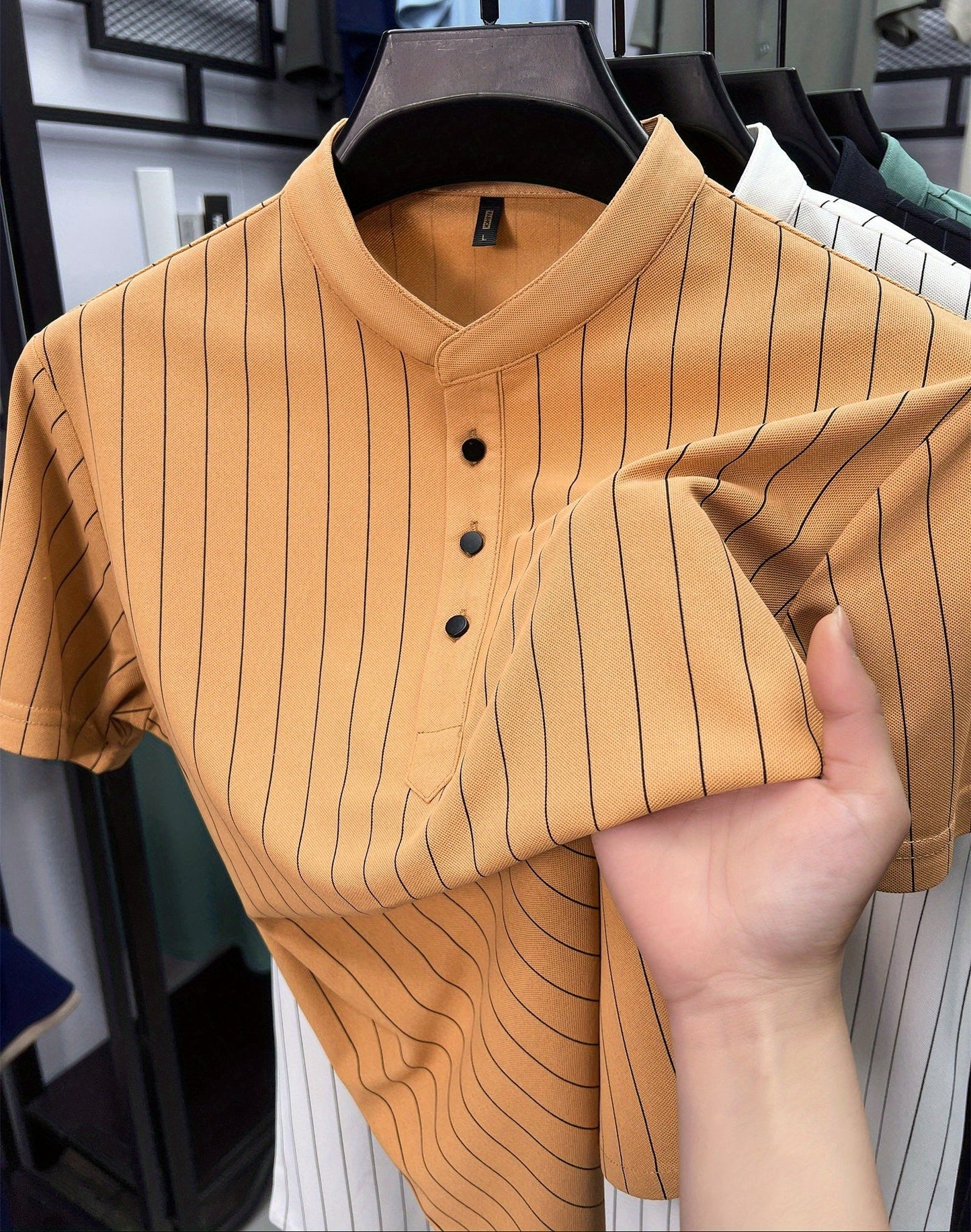 Herren Kurzarm-Hemd mit Stehkragen und Nadelstreifen – Modernes Freizeitshirt mit Knopfleiste