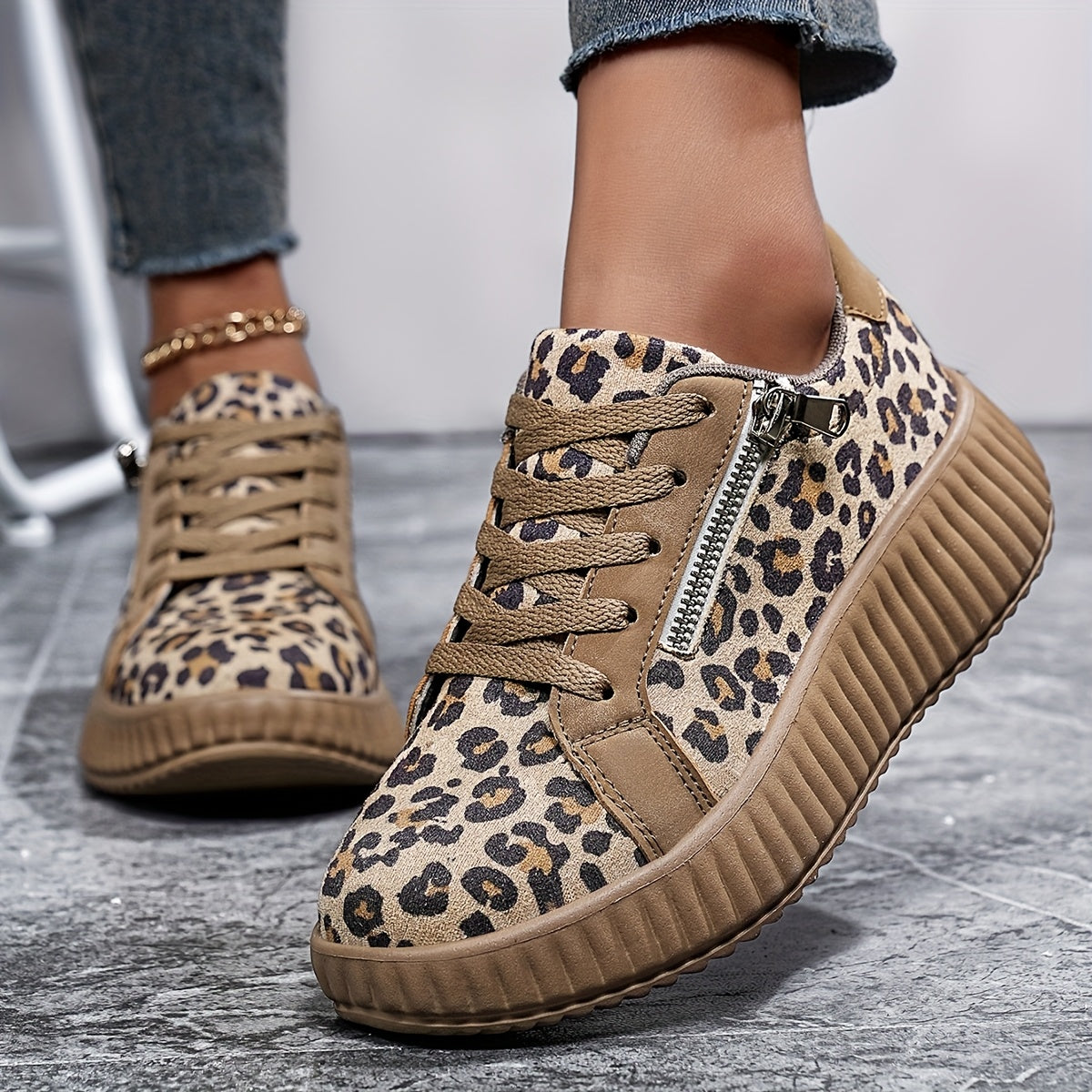 Damen Plateau-Sneaker mit Leopardenmuster und Reißverschluss – Modische Freizeitschuhe für Alltag und Ausgehen