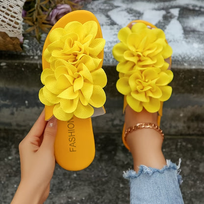 Damen Sandalen mit großer Blumenapplikation – Modische Slip-On Pantoletten für Freizeit und Alltag