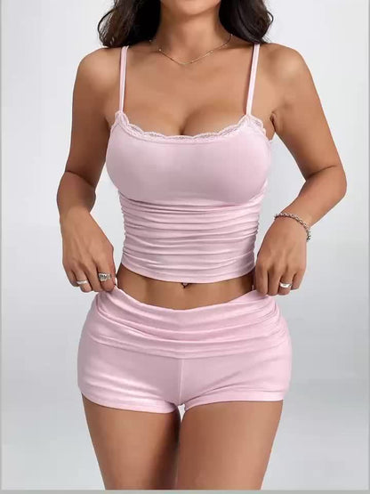 Damen Pyjama-Set mit Spaghettiträgern und Shorts – Feminine Loungewear für entspannte Nächte