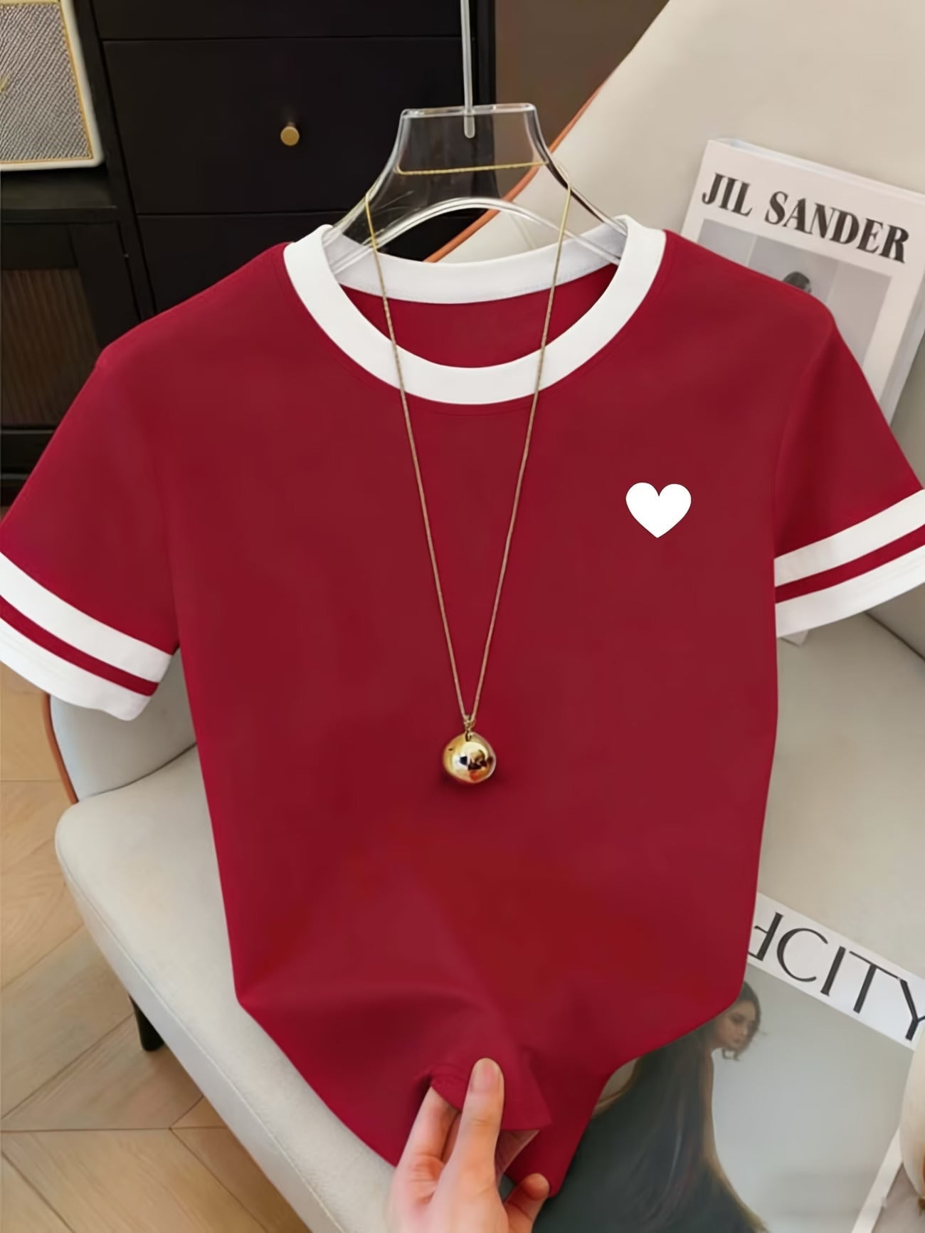 Damen T-Shirt mit Herz-Print und Kontraststreifen – Casual Streetwear Style