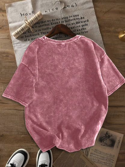 Damen Casual Streetwear T-Shirt mit Jeans-Shorts – Trendiges Freizeit-Outfit für den Sommer