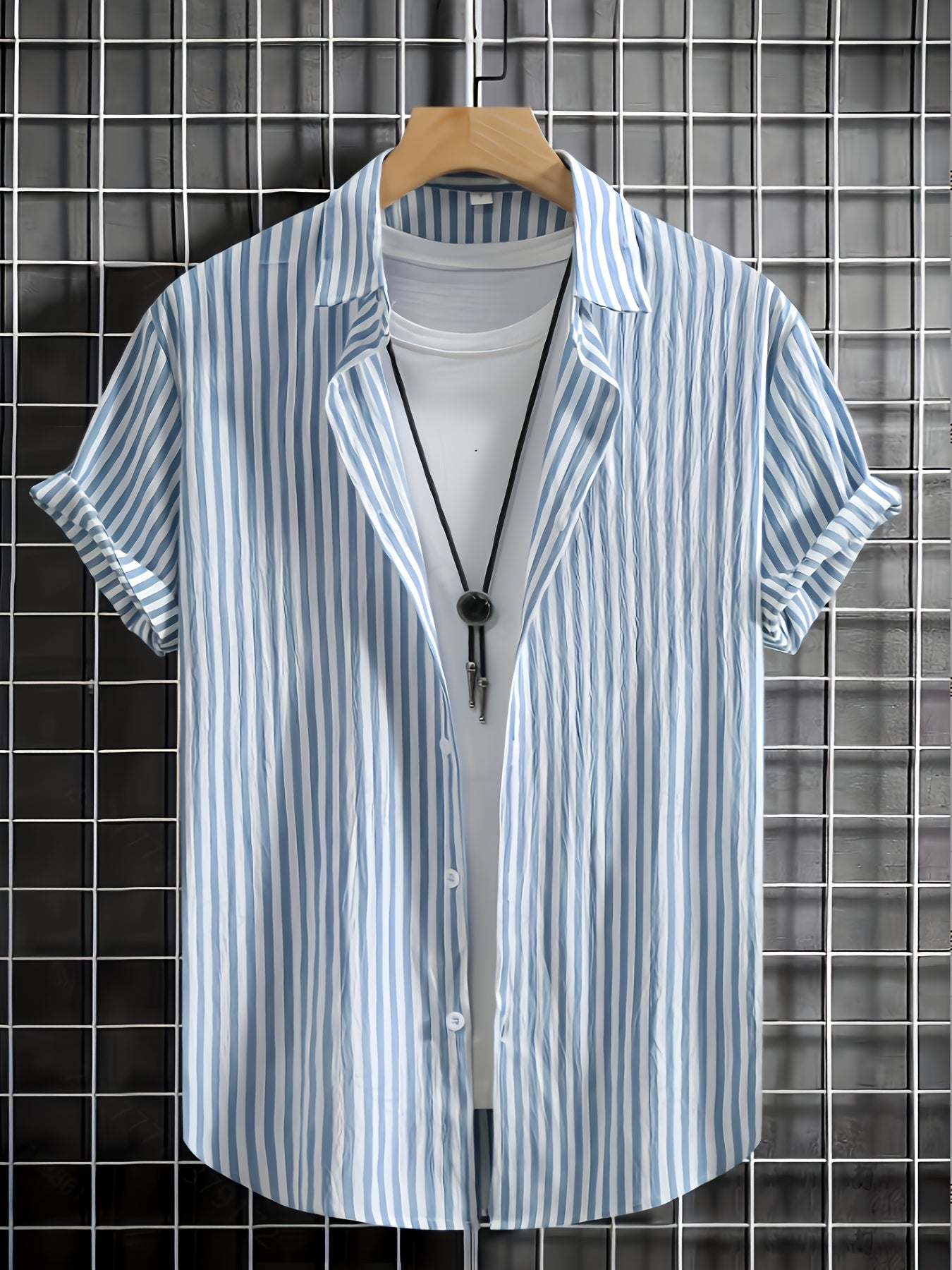 Herren Sommer Freizeit Hemd mit Streifenmuster – Kurzarm, Lässiger Stil, Perfekt für Alltag und Urlaub
