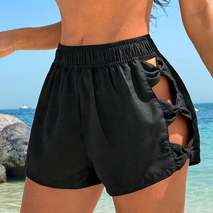 Damen Resort-Shorts mit Cut-Outs und Schleifen – Modische Bade- und Strandshorts