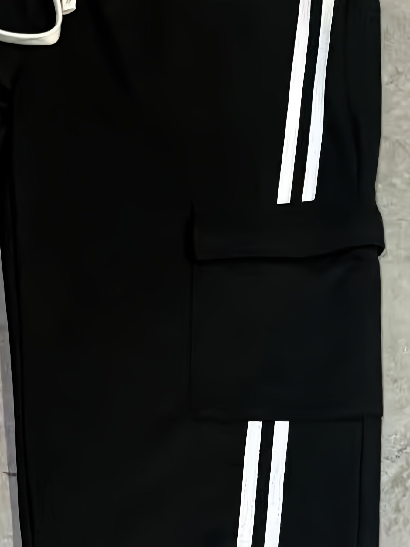 Herren Cargo Jogginghose mit Streifen und Taschen – Streetwear Style, Sportlich & Lässig