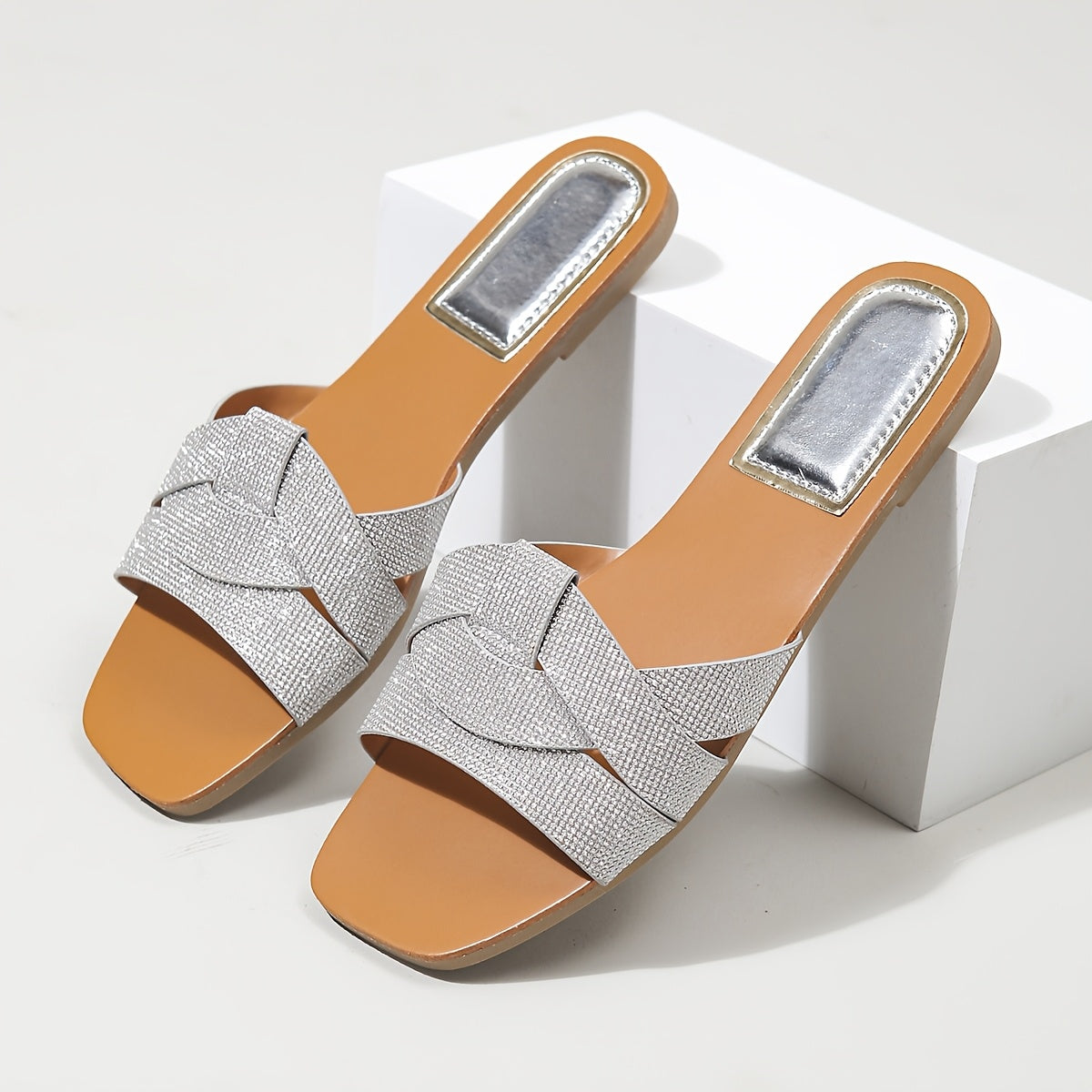 Damen Slip-On Sandalen mit Flecht-Design und schimmerndem Look – Elegante Sommerschuhe für Alltag und Freizeit