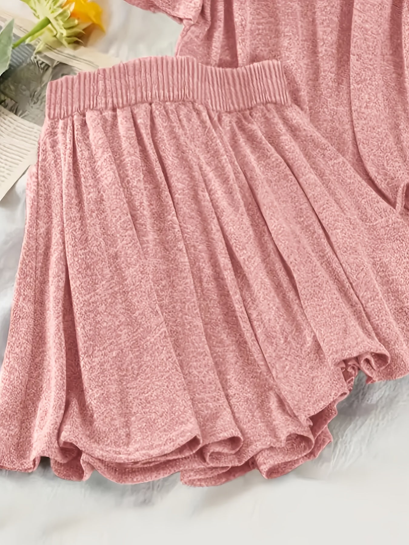 Damen Freizeit Zweiteiler Set mit Kapuzenoberteil und Shorts – Loungewear für Frühling und Sommer
