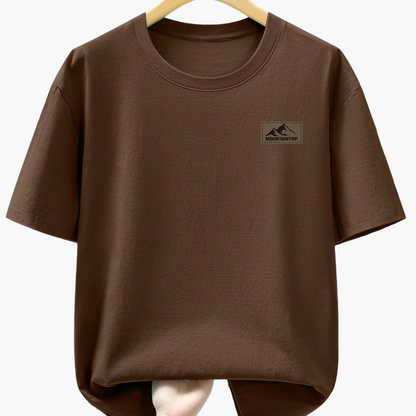Herren T-Shirt mit Berg-Logo – Freizeit, Modern, Outdoor-inspiriert