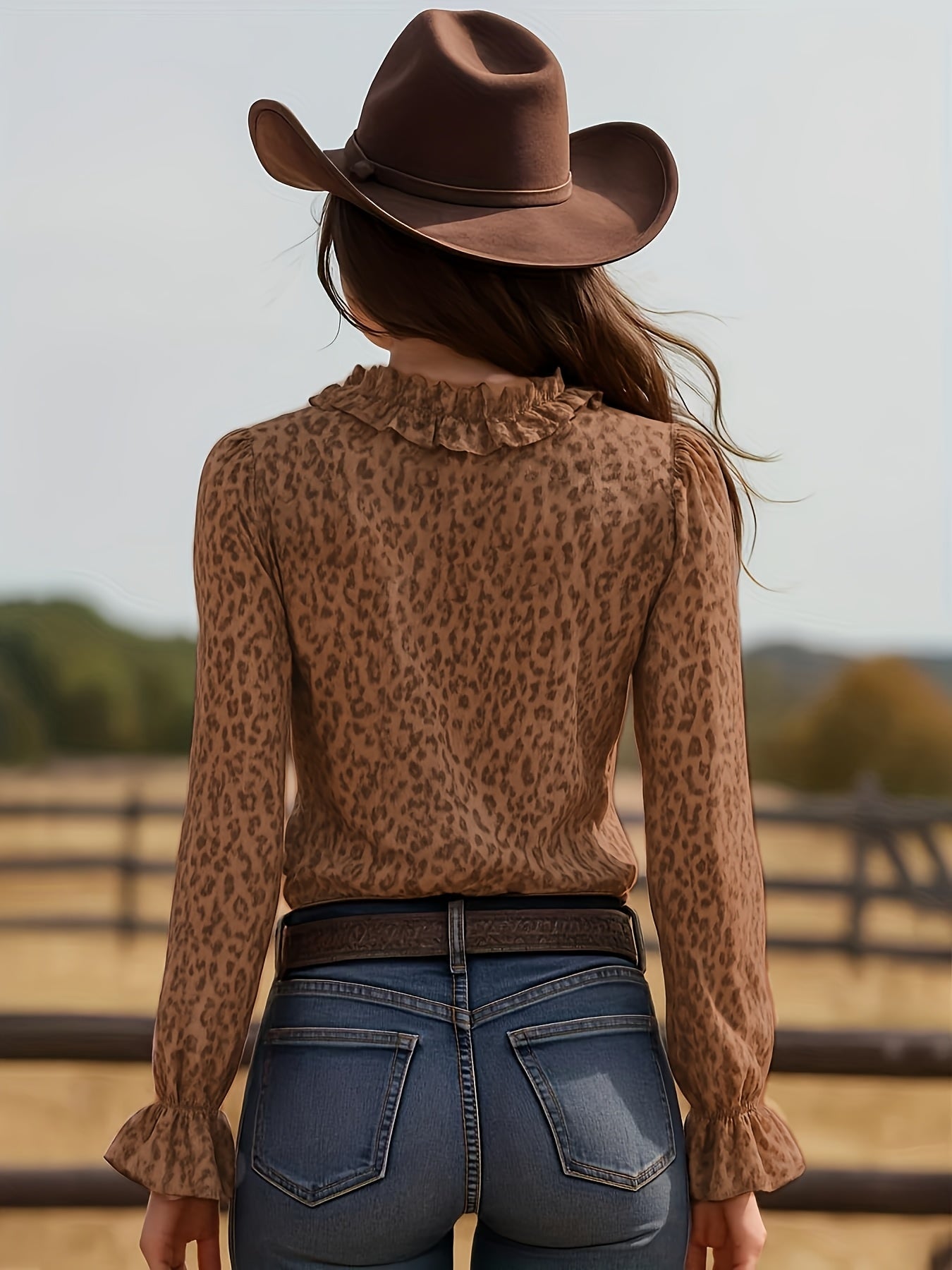 Damen Bluse mit Volants und Leopardenmuster – Eleganter Vintage-Look für Freizeit & Ausgehen