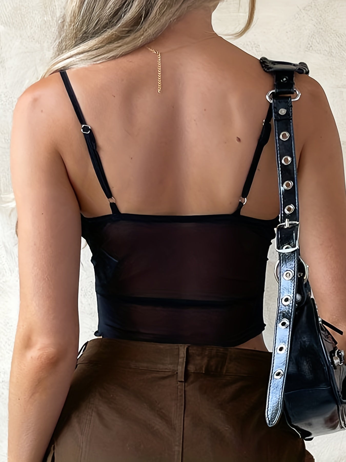 Damen Crop Top mit Spaghettiträgern und Frontbindung – Trendiges Party- und Ausgeh-Oberteil