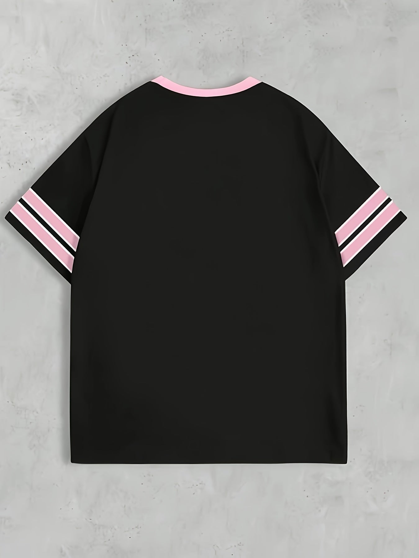 Damen Preppy Style Trikotshirt mit Nummer 28 und Print – Freizeit & Streetwear