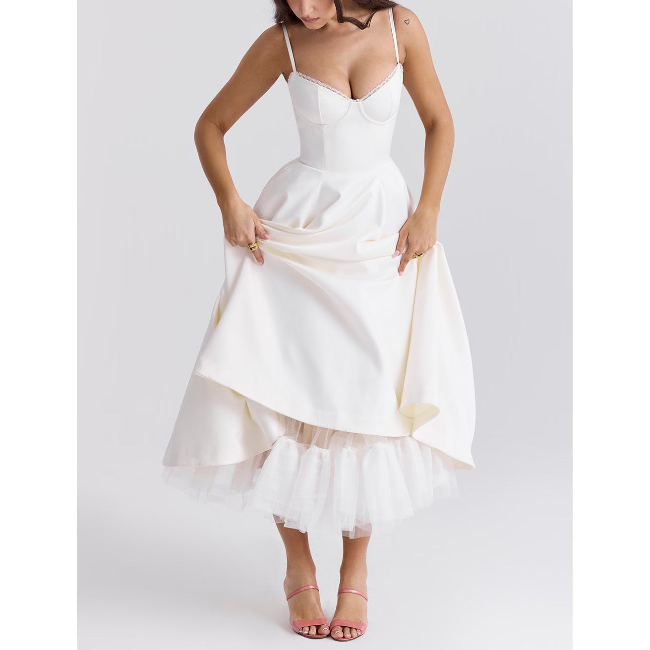 Julie – Langes ärmelloses Damenkleid mit V-Ausschnitt