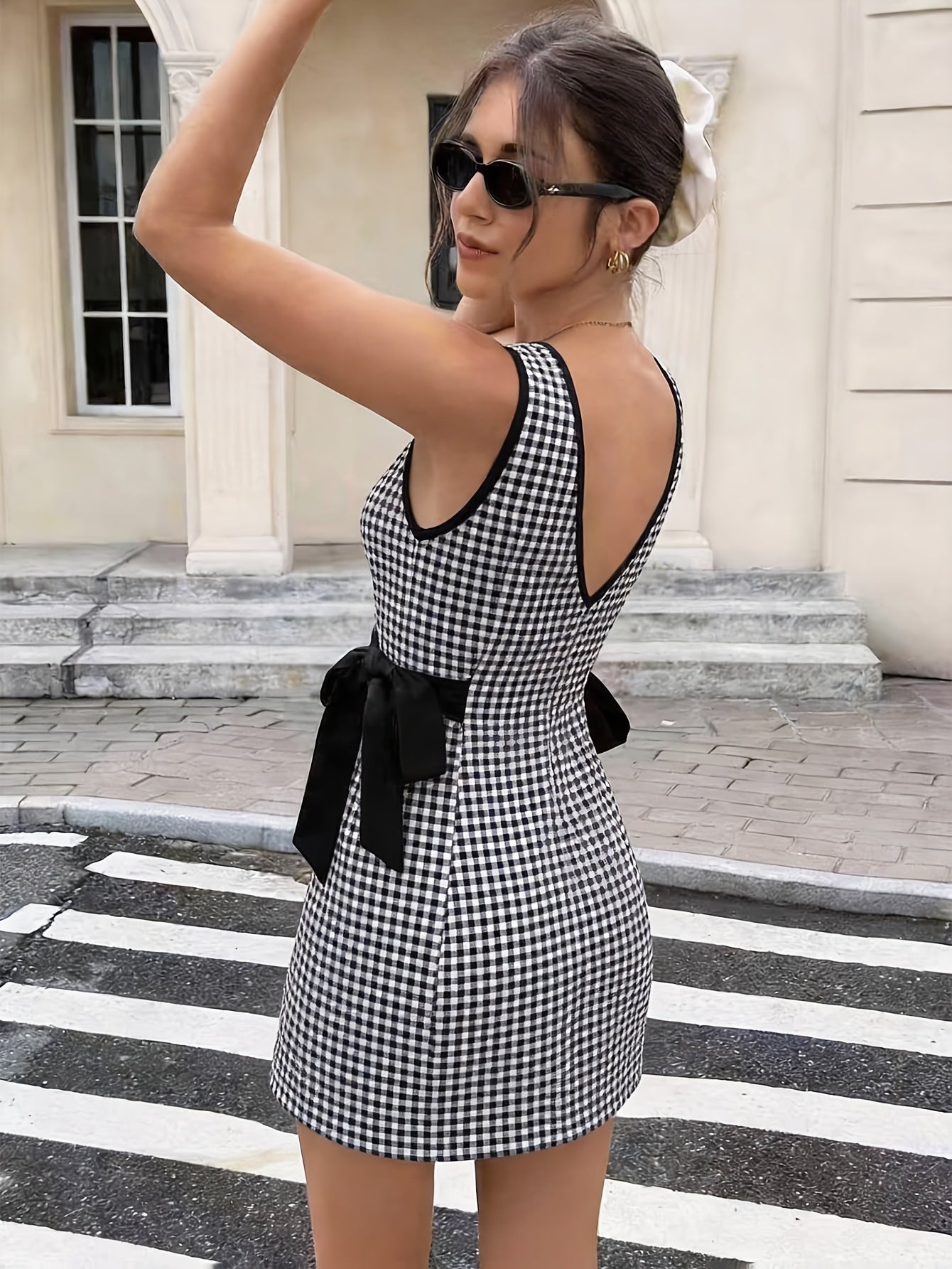 Damen Polka Dot Kleid mit Schleifendetail – Elegantes Minikleid für Events und Alltag