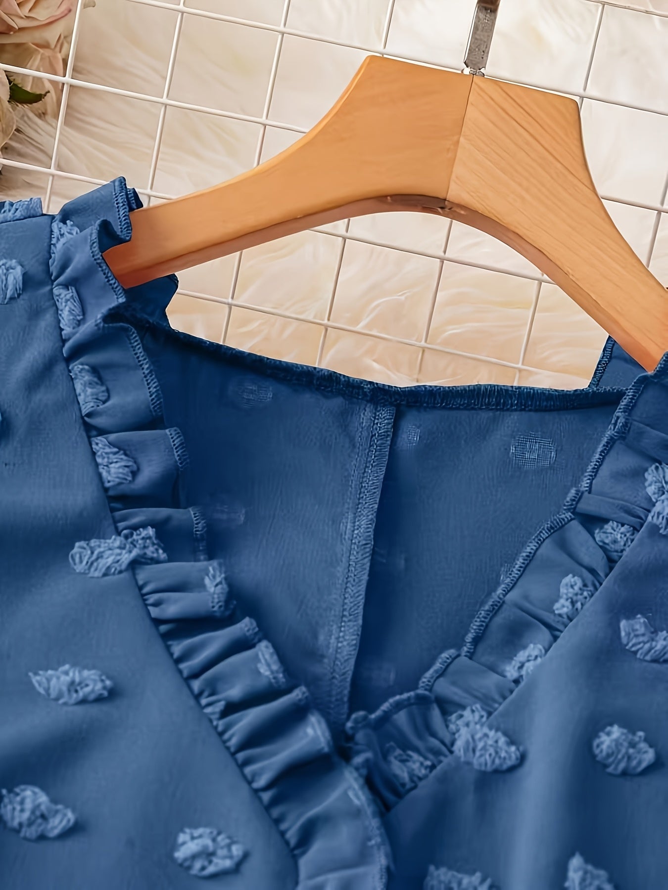 Damen Bluse Elegant mit Rüschen und Kurzarm – Perfekt für Freizeit und Büro