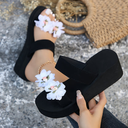 Damen Plateau-Sandalen mit Blumenapplikation – Modische Keilabsatz-Schuhe für Sommer und Freizeit