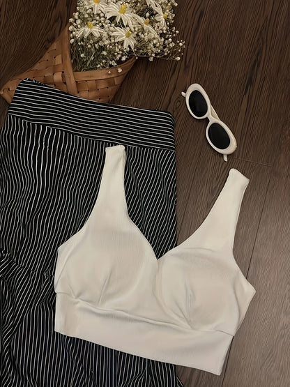 Damen Resort Style Zweiteiler – Elegantes Top und Gestreifter Maxirock für Urlaubslooks