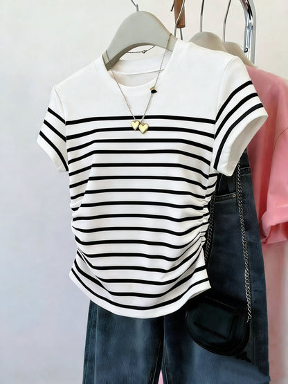 Damen T-Shirt im Streifen-Design mit modischen Raffungen – Perfekt für Freizeit und Alltag