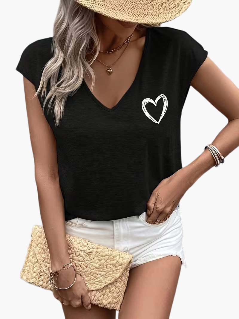 Damen T-Shirt mit Herz-Print und V-Ausschnitt – Lässiger Sommerstil für Freizeit und Alltag