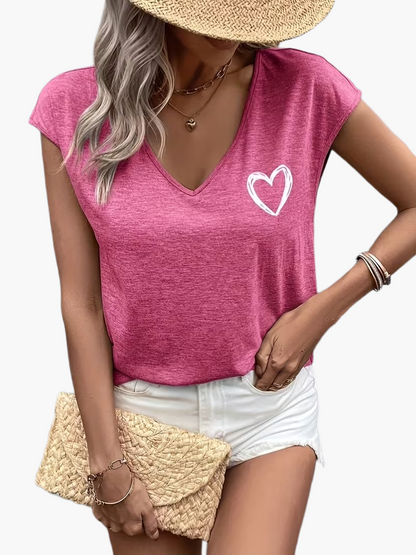 Damen T-Shirt mit Herz-Print und V-Ausschnitt – Lässiger Sommerstil für Freizeit und Alltag
