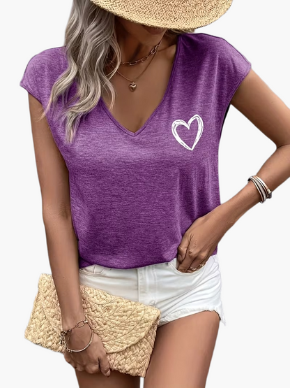 Damen T-Shirt mit Herz-Print und V-Ausschnitt – Lässiger Sommerstil für Freizeit und Alltag