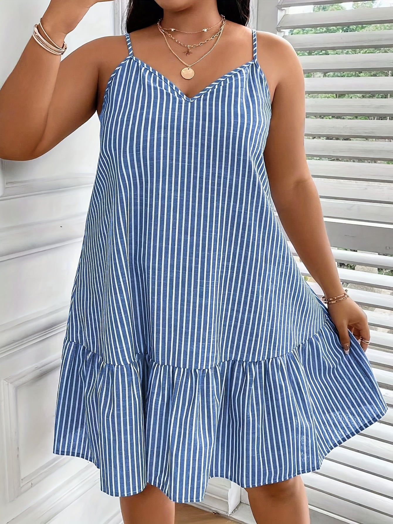 Damen Sommer A-Linien Kleid mit Streifenmuster und Spaghettiträgern – Locker, Eleganter Freizeitstil