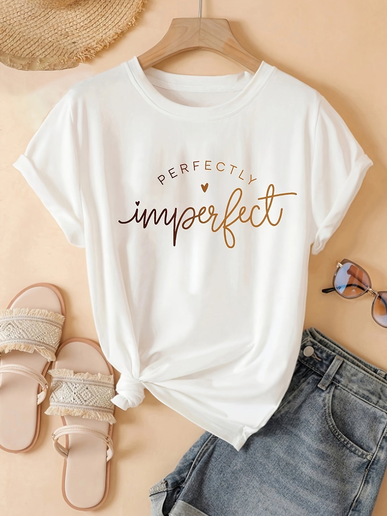 Damen T-Shirt mit Schriftzug 'Perfectly Imperfect' – Lässiger Statement-Style für Alltag und Freizeit