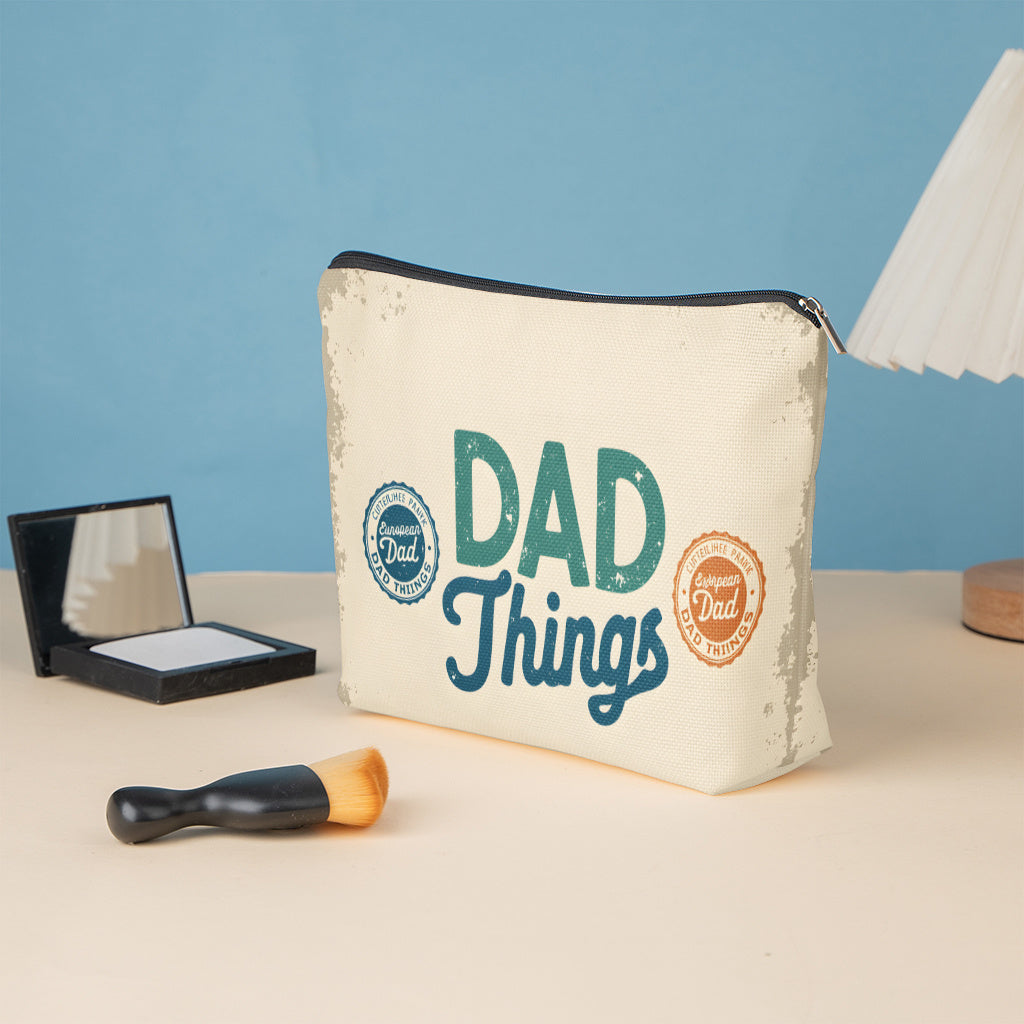 Vatertag Kulturbeutel für Herren – Vintage Style Kosmetiktasche mit „Dad Things“ Print – Praktischer Organizer für Reise, Alltag & Büro