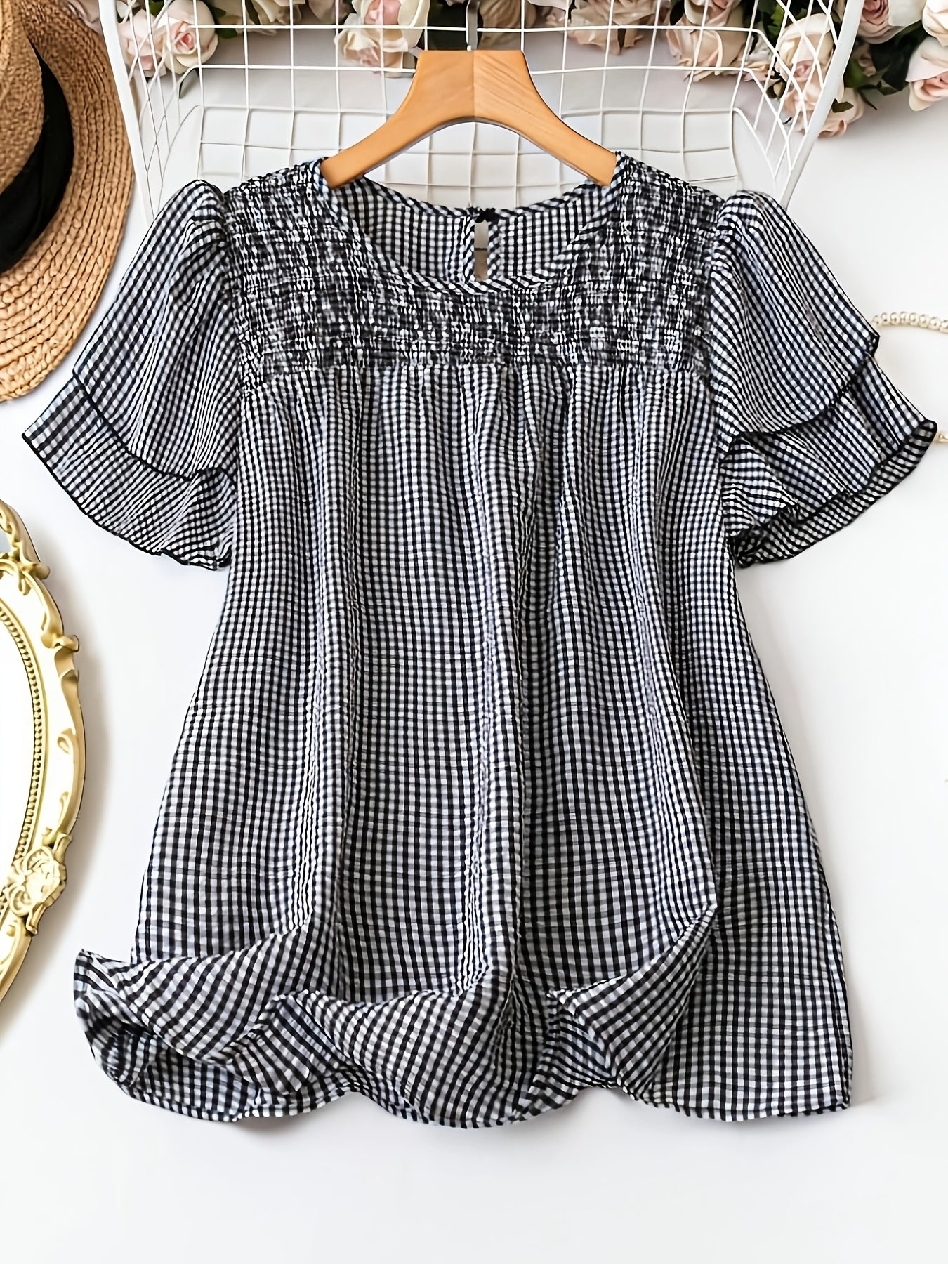 Damen Polka Dot Bluse mit Smok-Detail und Kurzarm – Eleganter Sommer-Look für Alltag & Freizeit