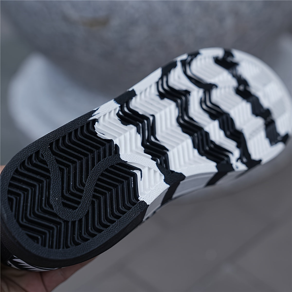 Herren Sneaker mit geometrischem Muster – Modische Freizeitschuhe für Outdoor & Alltag