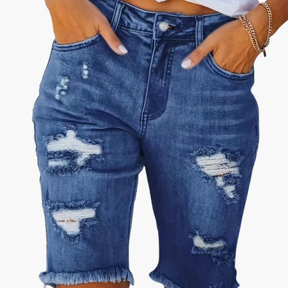 Damen Bermuda Jeans Shorts im Destroyed Look – Modische Sommer-Basics mit Fransen und Rissen