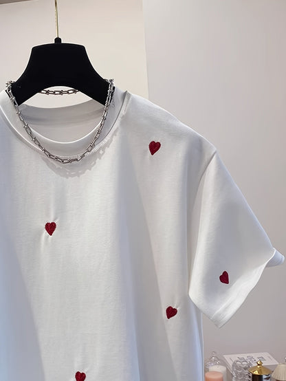 Damen T-Shirt mit gestickten Herzmotiven – Modisches Freizeitshirt für Alltag und Streetstyle