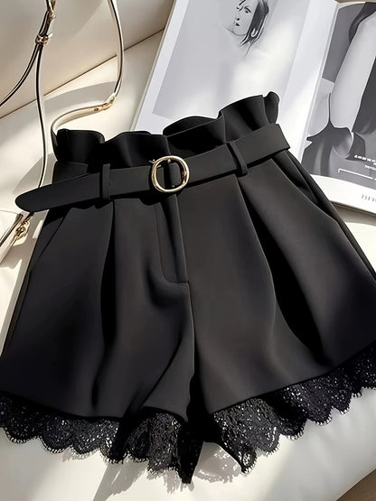 Damen High-Waist Paperbag Shorts mit Gürtel und Spitzenbesatz – Eleganter City-Look und Abend-Outfit