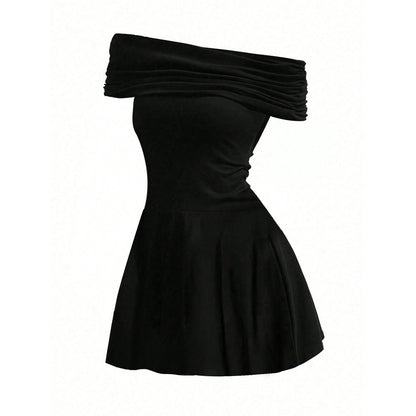Grace – Elegantes schulterfreies Kleid mit hohem Bund