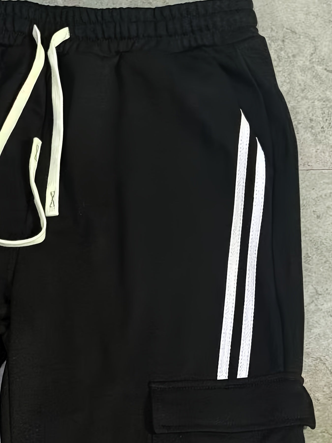 Herren Cargo Jogginghose mit Streifen und Taschen – Streetwear Style, Sportlich & Lässig
