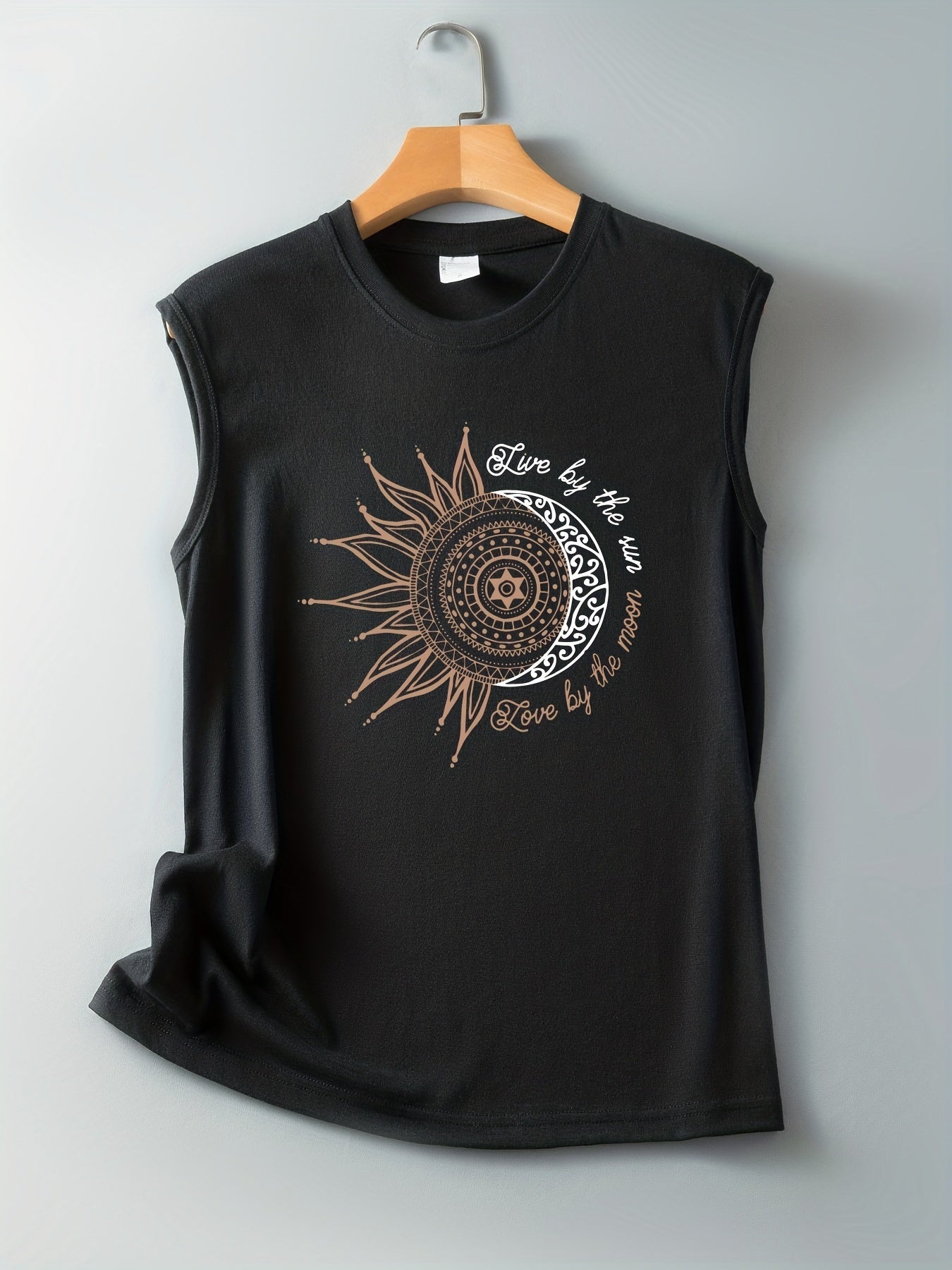 Damen Tanktop mit Boho Sonne-Mond Print – Lässiges Sommer-Shirt im Ethno-Stil
