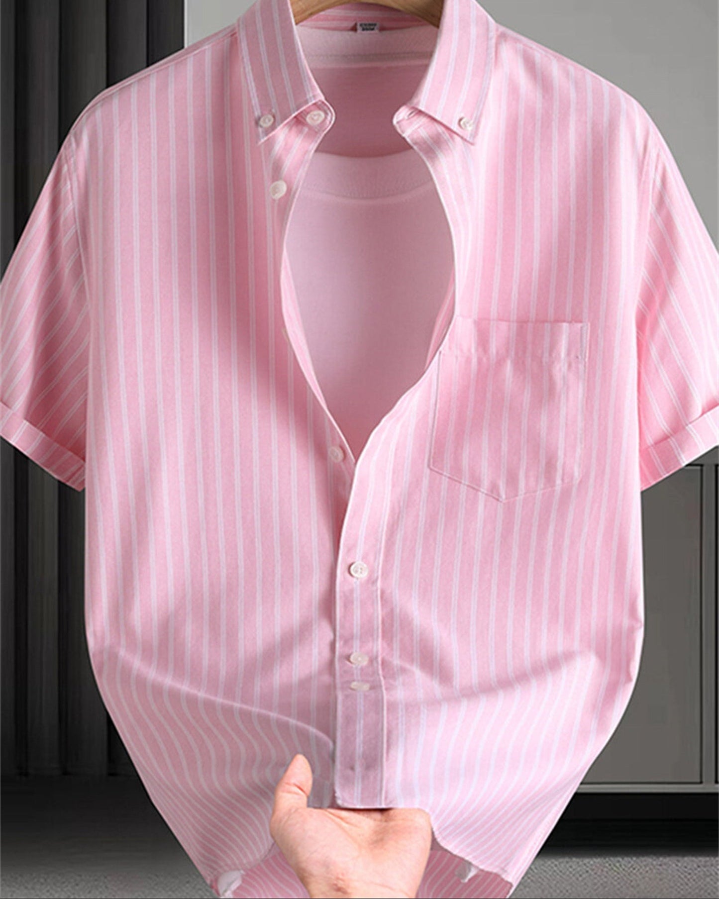 Herren Kurzarm-Hemd mit Streifenmuster und Button-Down-Kragen – Stilvolles Freizeit- und Business-Outfit