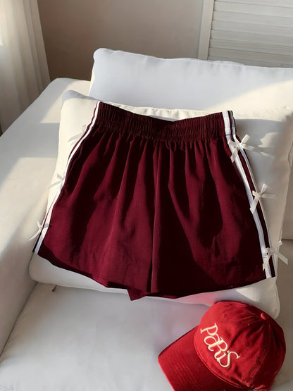 Damen Sommer Shorts mit Schleifendetail und sportlichem Streifen – Freizeit & Urlaub