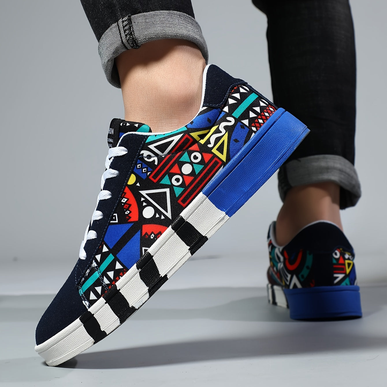 Herren Sneaker mit geometrischem Muster – Modische Freizeitschuhe für Outdoor & Alltag