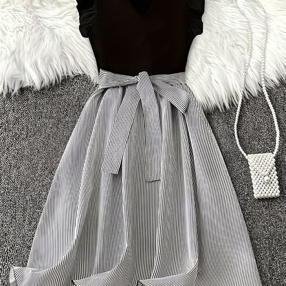 Damen Elegantes Kleid mit Streifenrock und Gürtel – Femininer Stil für besondere Anlässe