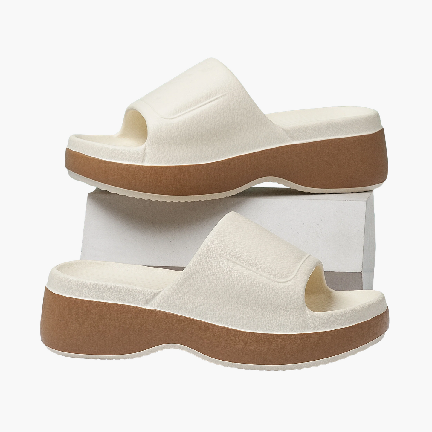 Damen Plateau-Slipper – Bequeme Sommer Hausschuhe mit offener Zehenpartie und rutschfester Sohle