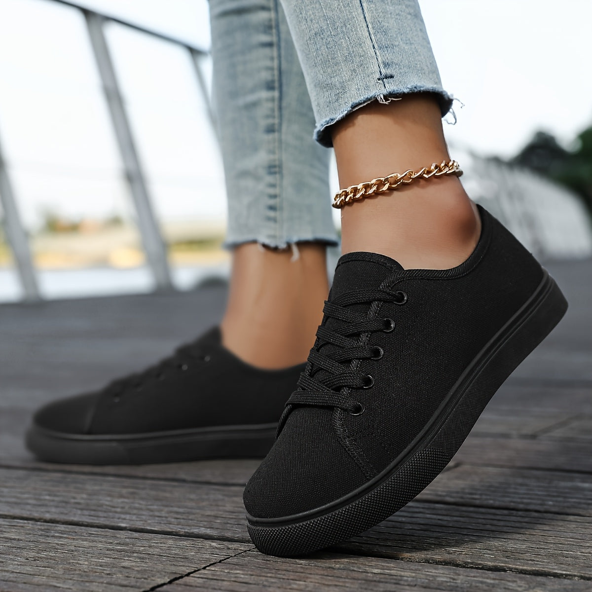 Damen Freizeit-Sneaker mit Schnürung – Bequeme Alltags-Schuhe im modernen Stil