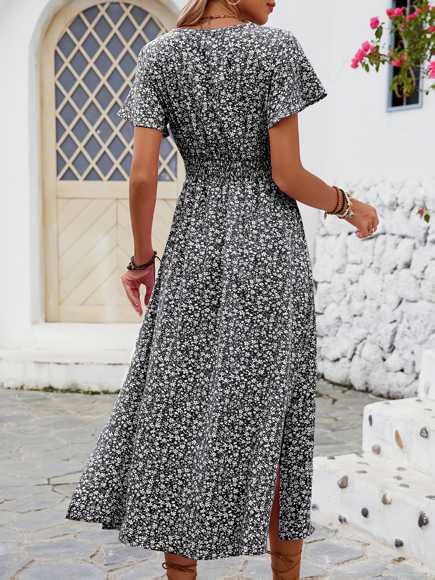 Damen Boho Maxikleid mit V-Ausschnitt und Blumenmuster – Elegantes Sommerkleid für Alltag und Urlaub