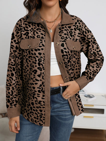 Jenny – Damenjacke mit Leopardenmuster und Knöpfen