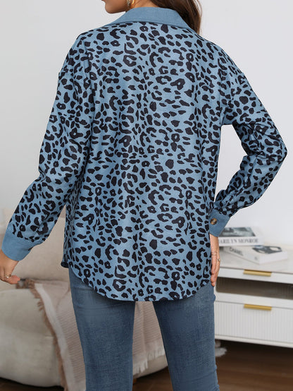 Jenny – Damenjacke mit Leopardenmuster und Knöpfen