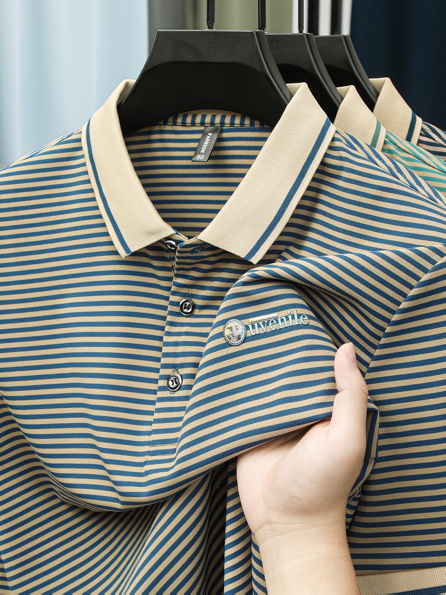 Herren Polo-Shirt mit Streifenmuster und Stickerei – Moderner Freizeitstil