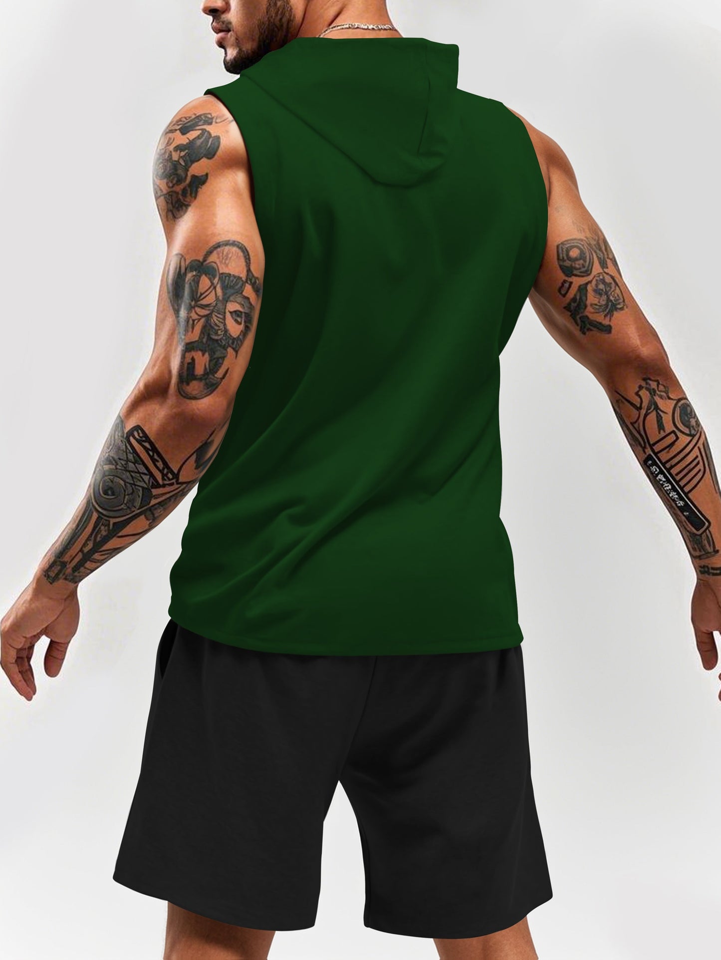 Herren Fitness Set mit Kapuzen-Ärmelloshirt und Shorts mit Kreuz-Print – Sportlicher Streetstyle Zweiteiler